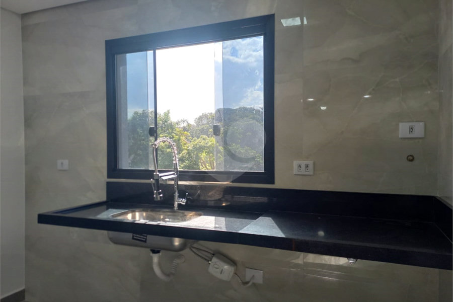 Sobrado à venda com 3 suítes em Vila Nova Cachoeirinha, São Paulo, SP