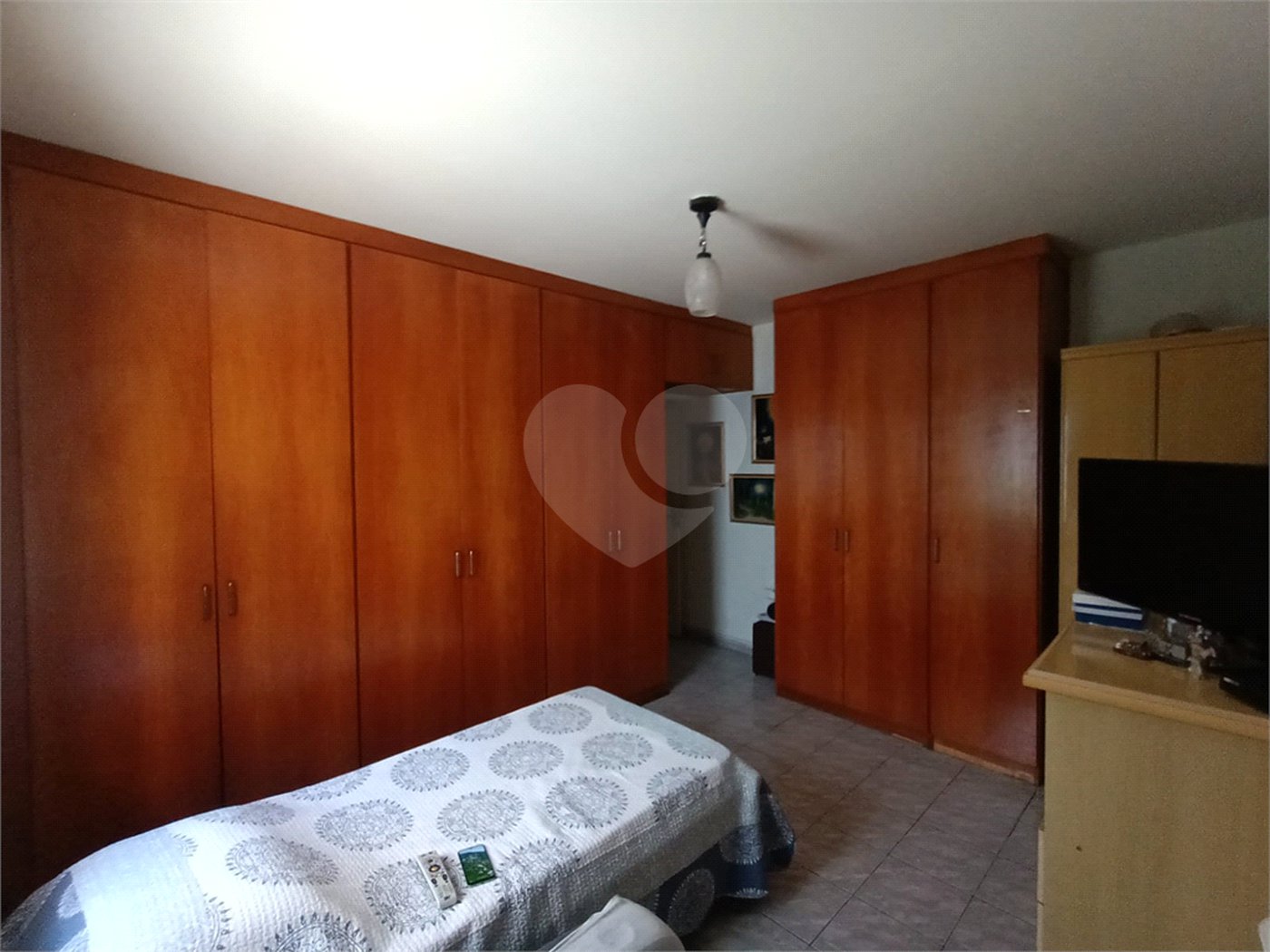 Casa à venda com 4 quartos, sendo 1 suíte,  em Jardim Armênia, Mogi das Cruzes, SP