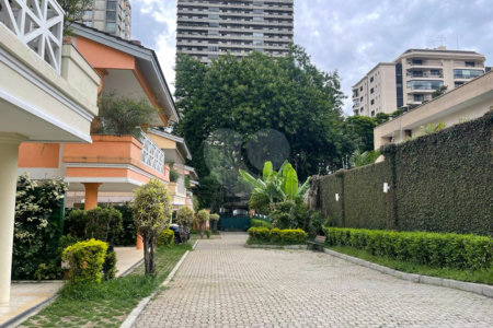 Casa à venda com 4 suítes no condomínio Conjunto Residencial São Benedito, São Paulo - SP