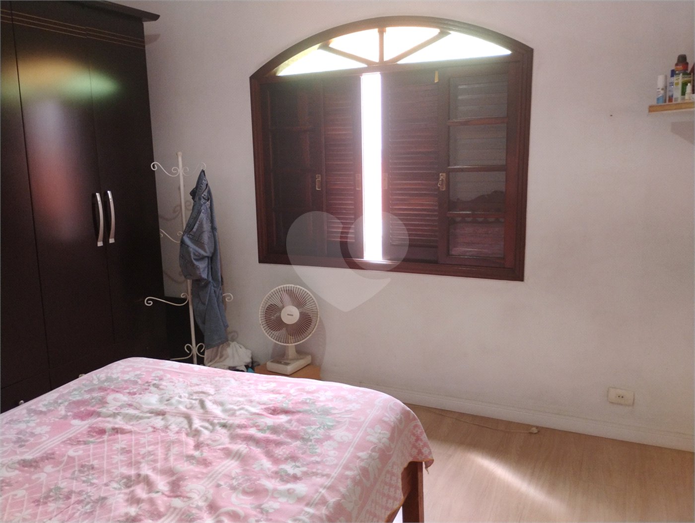 Sobrado à venda com 3 quartos, sendo 1 suíte,  em Vila Nivi, São Paulo, SP