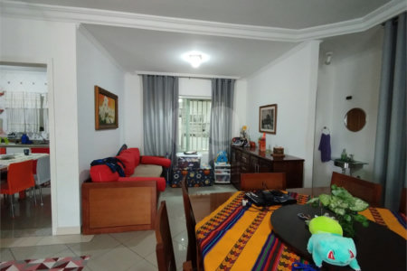 Casa à venda com 5 quartos, sendo 3 suítes, em Vila Paulicéia, São Paulo, SP