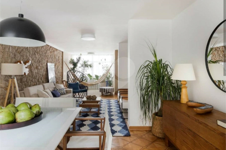 Sobrado à venda com 3 quartos, sendo 1 suíte, em Vila Mariana, São Paulo, SP