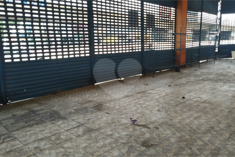 Prédio à venda em Pari, São Paulo, SP