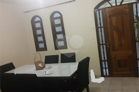 Sobrado à venda com 2 quartos, sendo 1 suíte, em Jardim Umarizal, São Paulo, SP