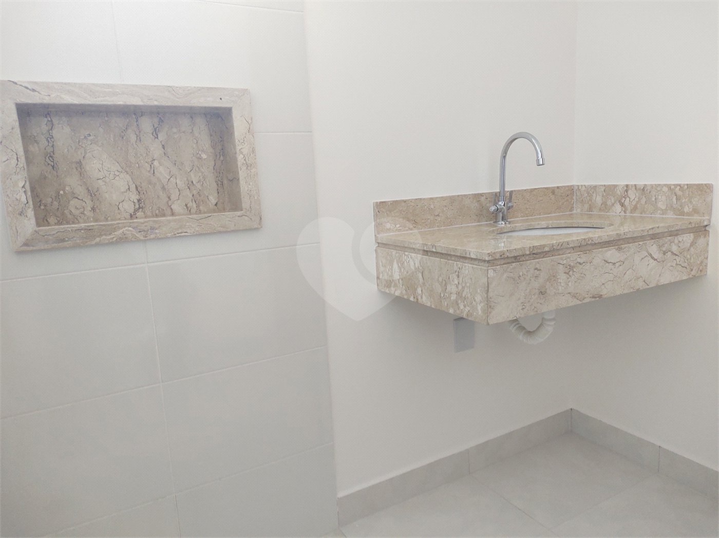 Casa Térrea à venda com 3 suítes em Jardim do Lago, Atibaia, SP
