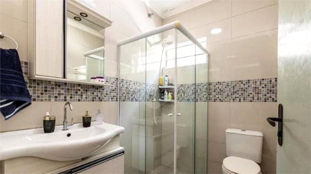 Sobrado à venda com 4 quartos, sendo 1 suíte,  em Vila Dalila, São Paulo, SP