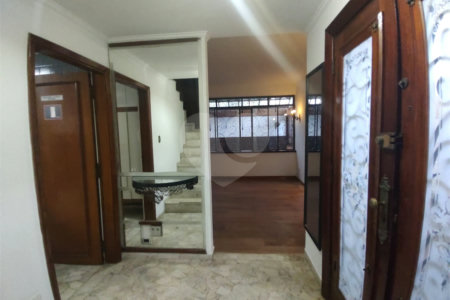Sobrado à venda com 5 quartos, sendo 3 suítes, em Cidade Monções, São Paulo, SP