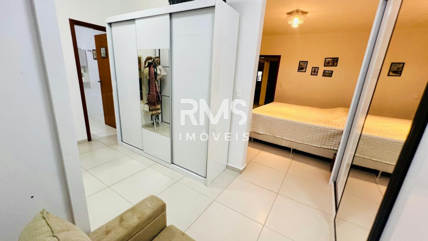 Casa à venda com 3 suítes no condomínio Granja Olga II, Sorocaba - SP