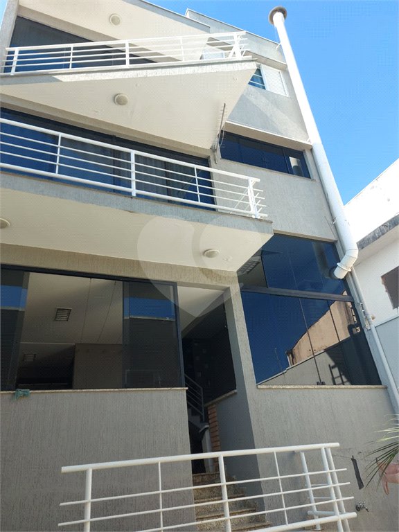 Sobrado à venda com 4 quartos, sendo 3 suítes, em Residencial Novo Horizonte I, Mogi das Cruzes, SP
