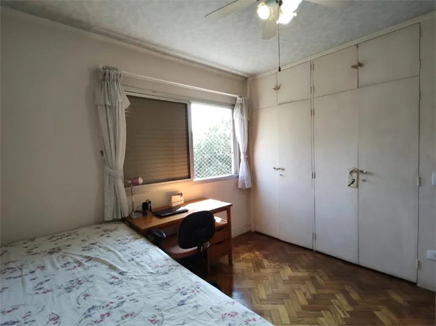 Apartamento à venda com 4 quartos, sendo 1 suíte, em Brooklin Paulista, São Paulo, SP