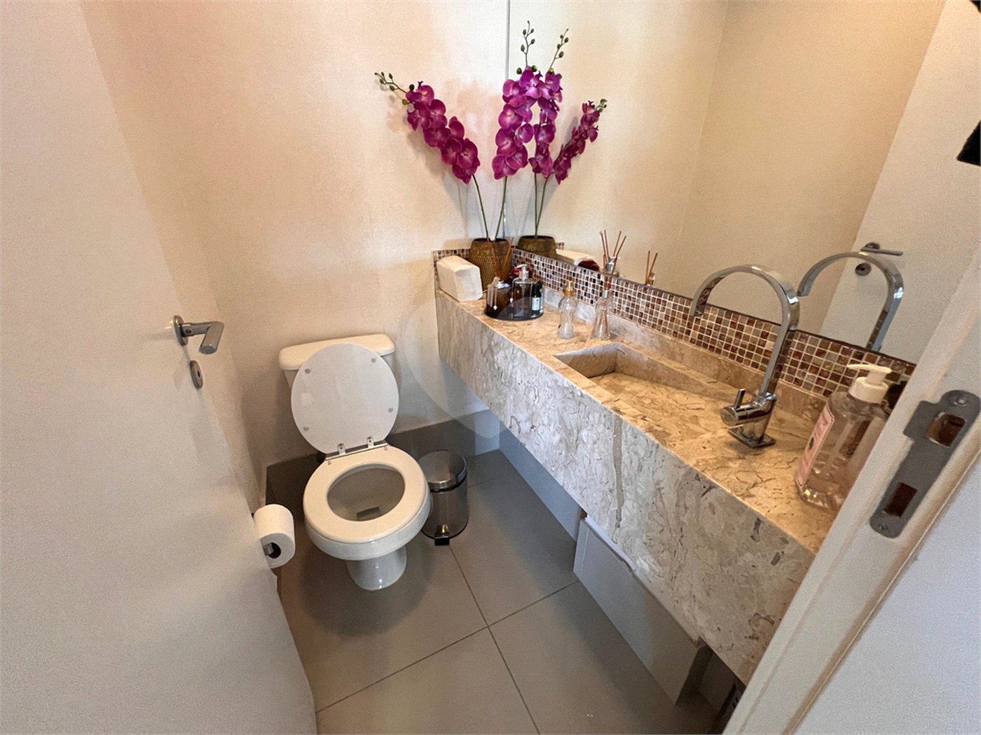 Apartamento à venda com 3 suítes em Santa Teresinha, São Paulo, SP
