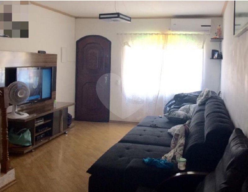 Sobrado à venda com 2 quartos em Tremembé, São Paulo, SP