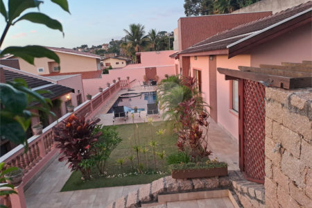 Casa à venda com 3 quartos, sendo 1 suíte, no condomínio Estância Marambaia, Vinhedo - SP