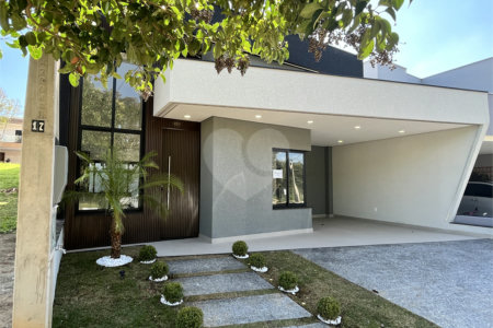 Casa à venda com 3 quartos, sendo 1 suíte, no condomínio Terras de São Francisco, Sorocaba - SP