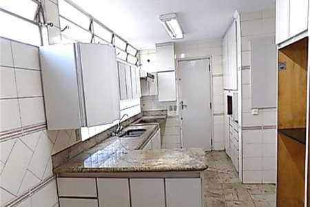 Sobrado à venda com 4 quartos, sendo 1 suíte, em Pinheiros, São Paulo, SP