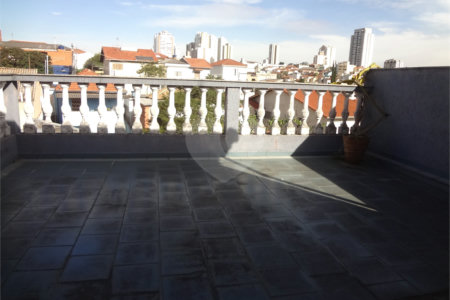 Sobrado à venda com 4 suítes em Santa Teresinha, São Paulo, SP
