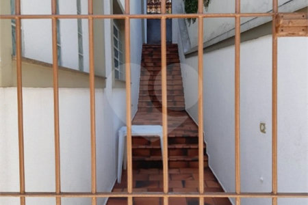 Sobrado à venda com 3 quartos, sendo 2 suítes,  em Vila Paulicéia, São Paulo, SP