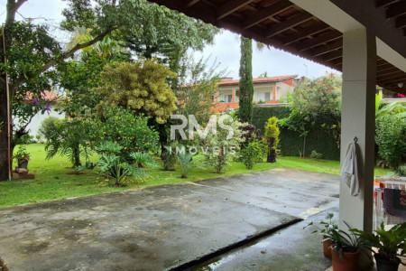Casa à venda com 4 quartos, sendo 1 suíte,  em Villarejo Sopé da Serra (Vilarejo), Cabreúva, SP