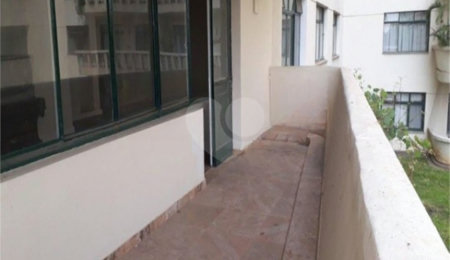 Apartamento à venda com 2 quartos, sendo 1 suíte,  em Santa Cecília, São Paulo, SP