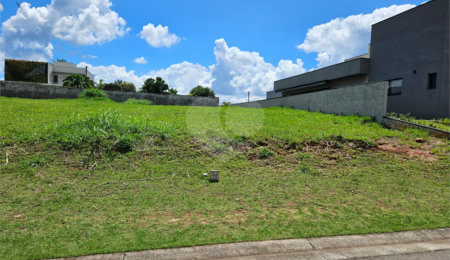 Terreno à venda com 1 suíte no condomínio Campo de Toscana, Vinhedo - SP