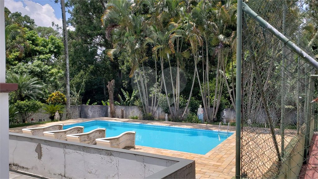 Casa à venda com 4 quartos, sendo 2 suítes, em Horto, São Paulo, SP