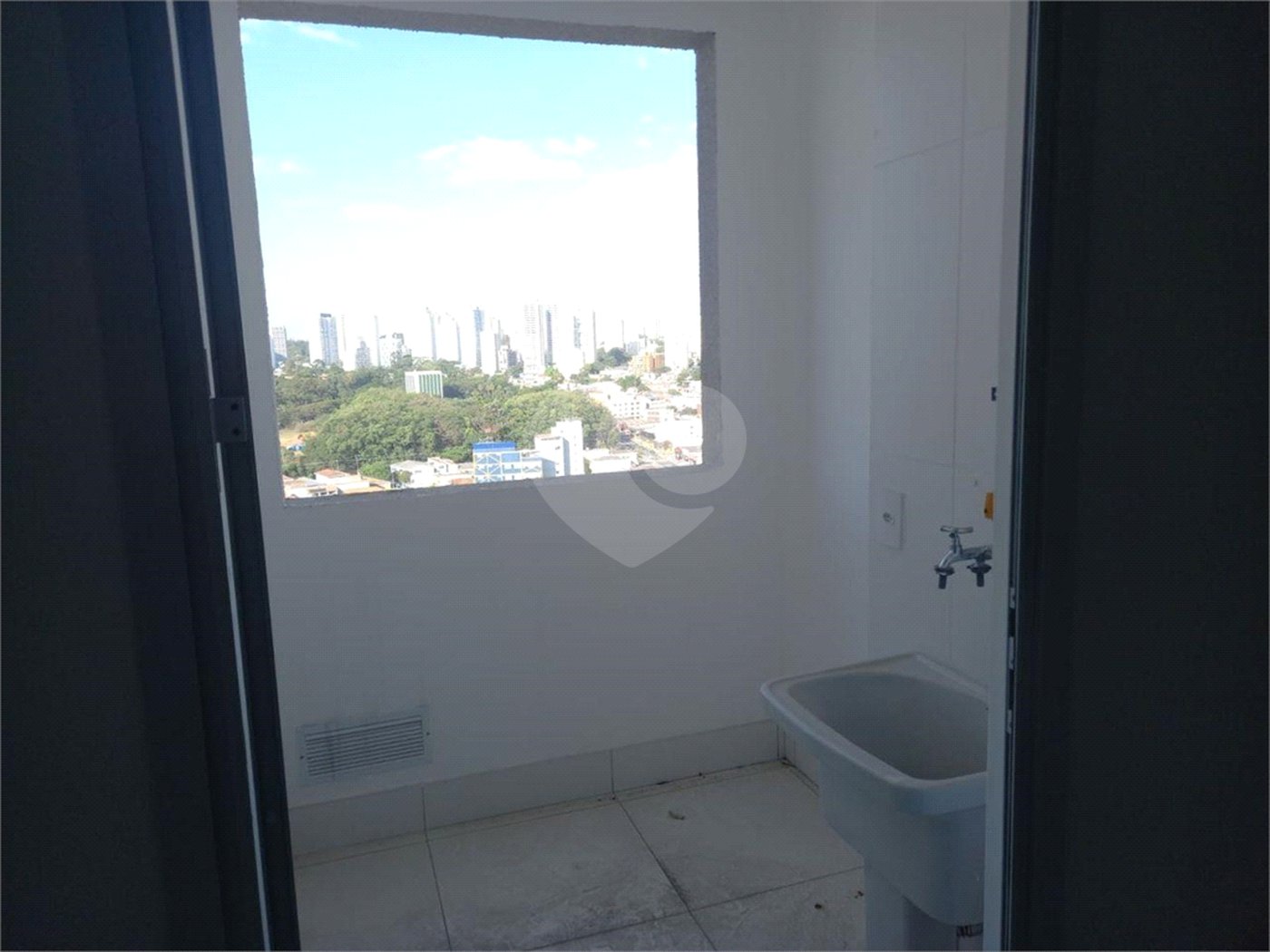 Apartamento à venda com 3 suítes em Jardim Caravelas, São Paulo, SP