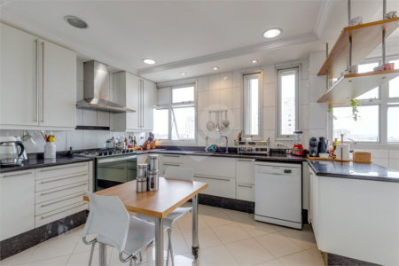 Apartamento à venda com 4 suítes em Jardim Marajoara, São Paulo, SP