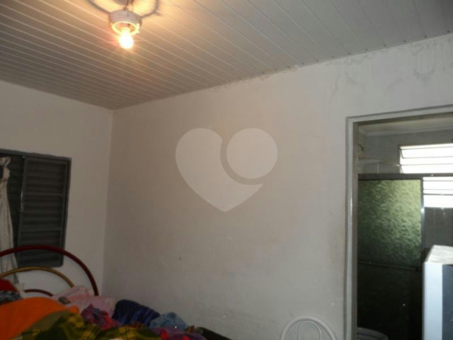 Casa Térrea à venda com 3 quartos, sendo 1 suíte, em Parque Peruche, São Paulo, SP