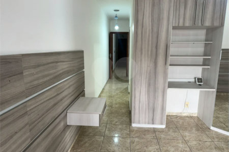 Sobrado à venda ou para alugar com 3 suítes em Vila Sônia, São Paulo, SP
