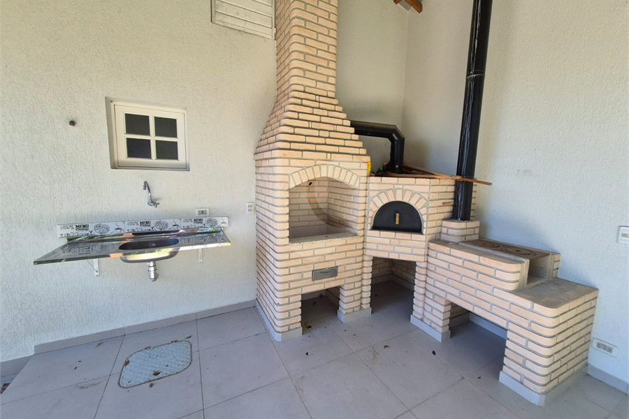 Casa à venda com 2 suítes no condomínio Alpes da Cantareira, Mairiporã - SP