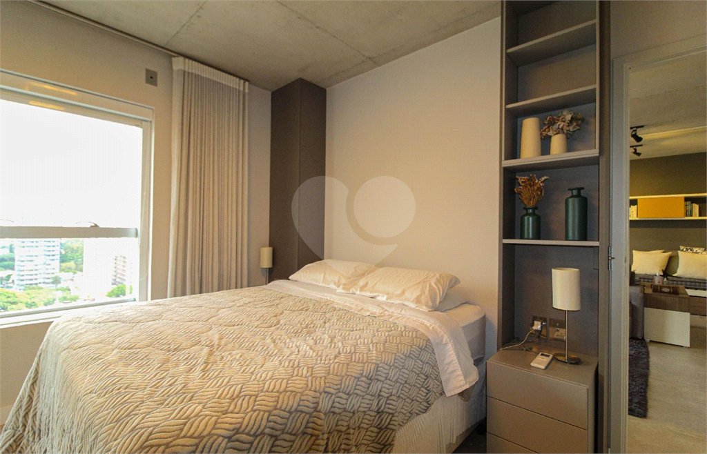 Apartamento à venda com 2 quartos, sendo 1 suíte, em Vila Olímpia, São Paulo, SP
