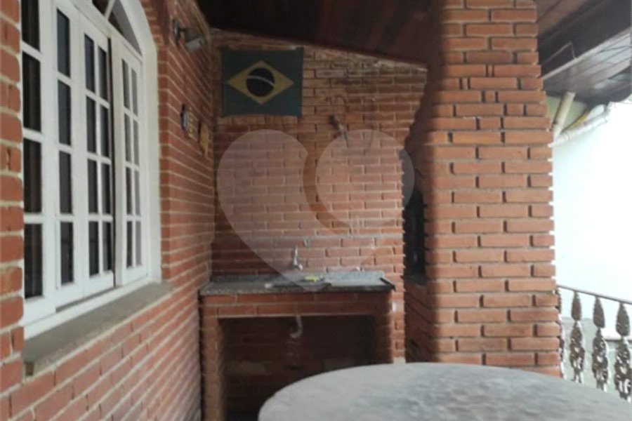 Casa à venda com 3 suítes em Matriz, Mauá, SP