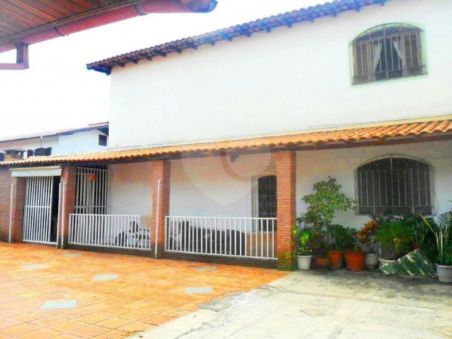 Casa Térrea à venda com 5 quartos, sendo 3 suítes,  em Planalto Paulista, São Paulo, SP