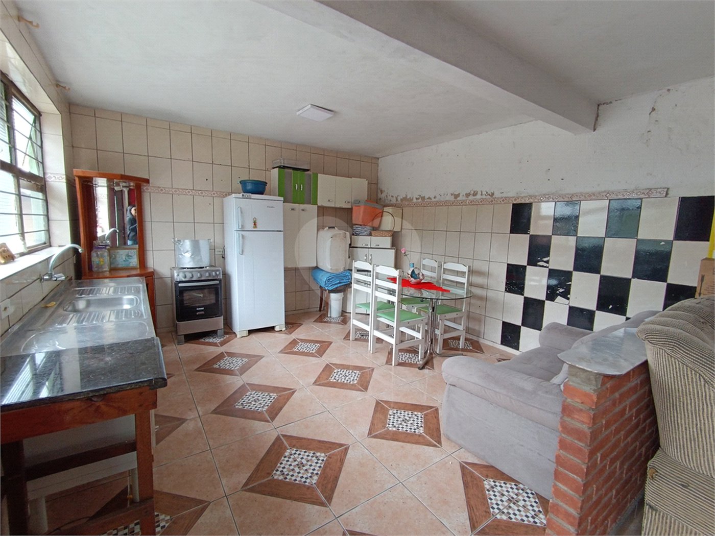 Casa à venda com 3 quartos, sendo 1 suíte, em Jardim Caparelli (mailasqui), São Roque, SP