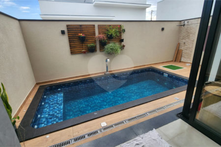 Casa à venda com 3 quartos, sendo 1 suíte, no condomínio Horto Florestal Villagio, Sorocaba - SP