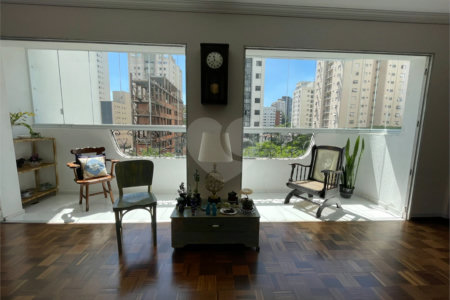 Apartamento à venda com 3 quartos, sendo 1 suíte,  em Brooklin Paulista, São Paulo, SP