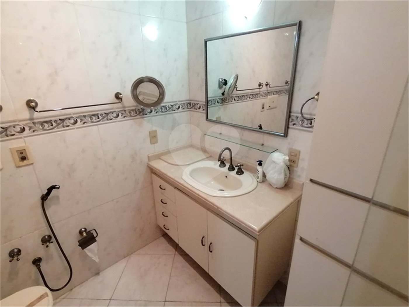 Apartamento à venda com 3 quartos, sendo 1 suíte, em Jardim Paulista, São Paulo, SP
