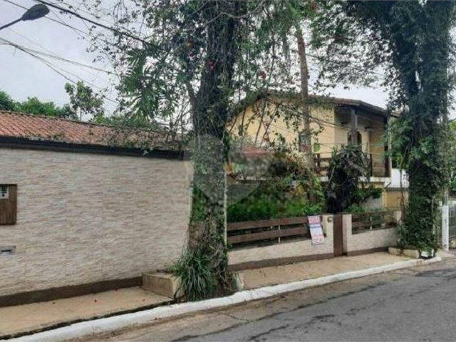 Sobrado à venda com 3 quartos em Tremembé, São Paulo, SP