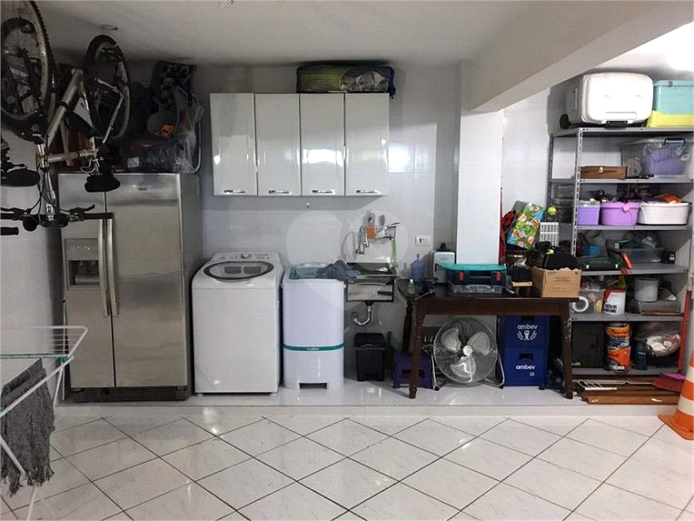 Casa à venda com 3 quartos, sendo 1 suíte, no condomínio Residencial Gabriela, São Paulo - SP