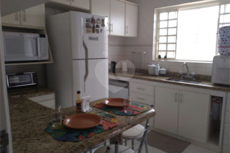 Casa à venda com 4 quartos, sendo 2 suítes, em Jardim Adalgisa, Araraquara, SP