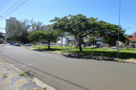 Casa à venda com 2 quartos em Vila Bissoto, Valinhos, SP