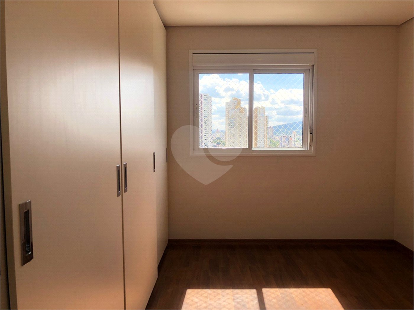 Apartamento à venda com 4 quartos, sendo 2 suítes,  em Jardim Armênia, Mogi das Cruzes, SP