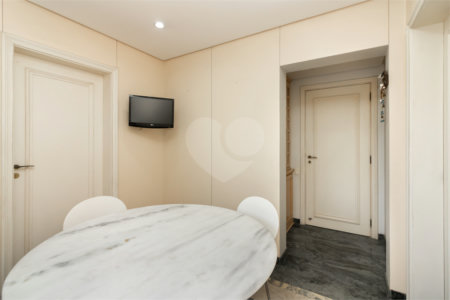 Apartamento à venda com 4 quartos, sendo 3 suítes, em Higienópolis, São Paulo, SP