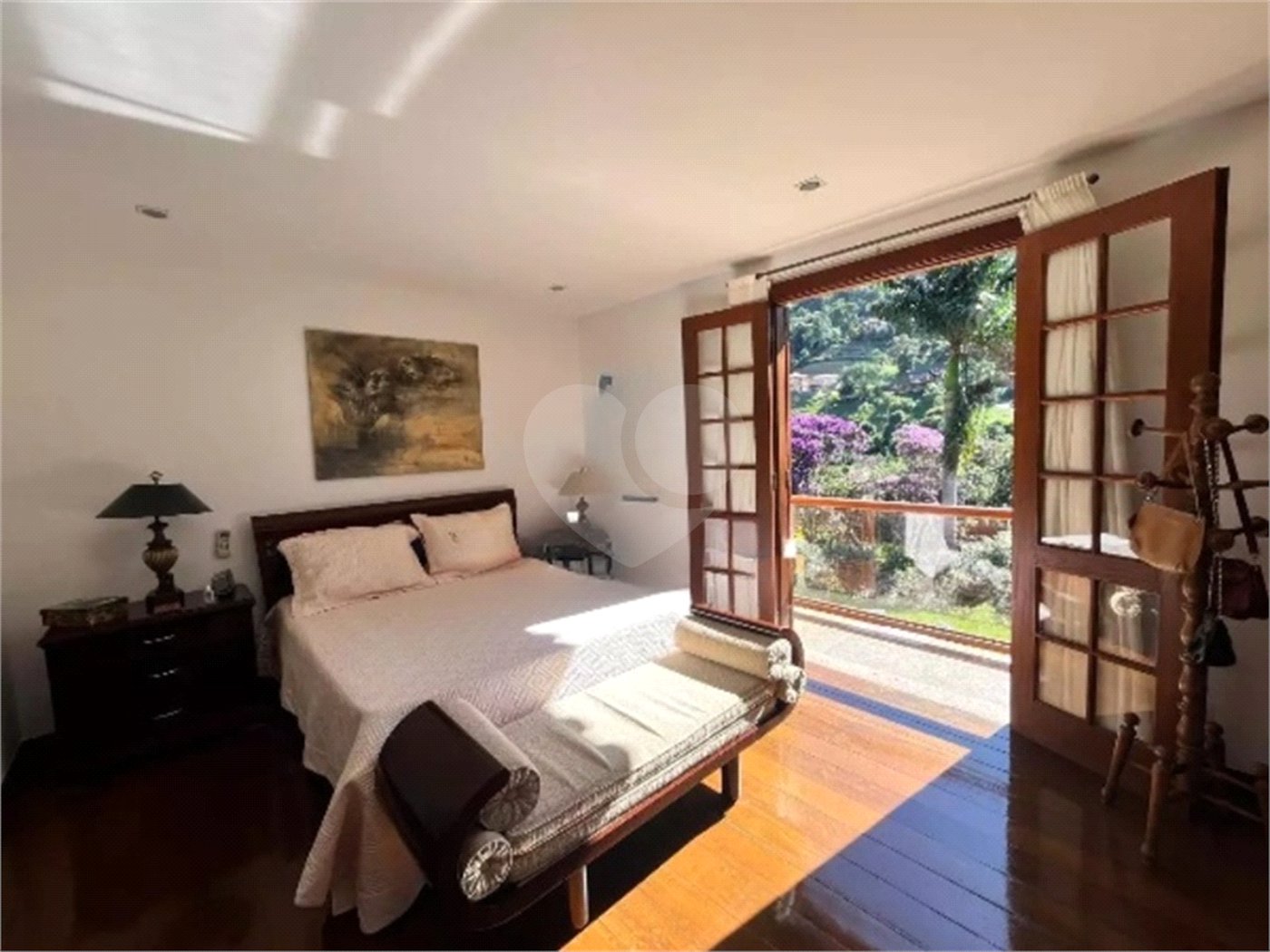 Casa à venda com 4 suítes no condomínio Quinta do Lago, Petrópolis - RJ