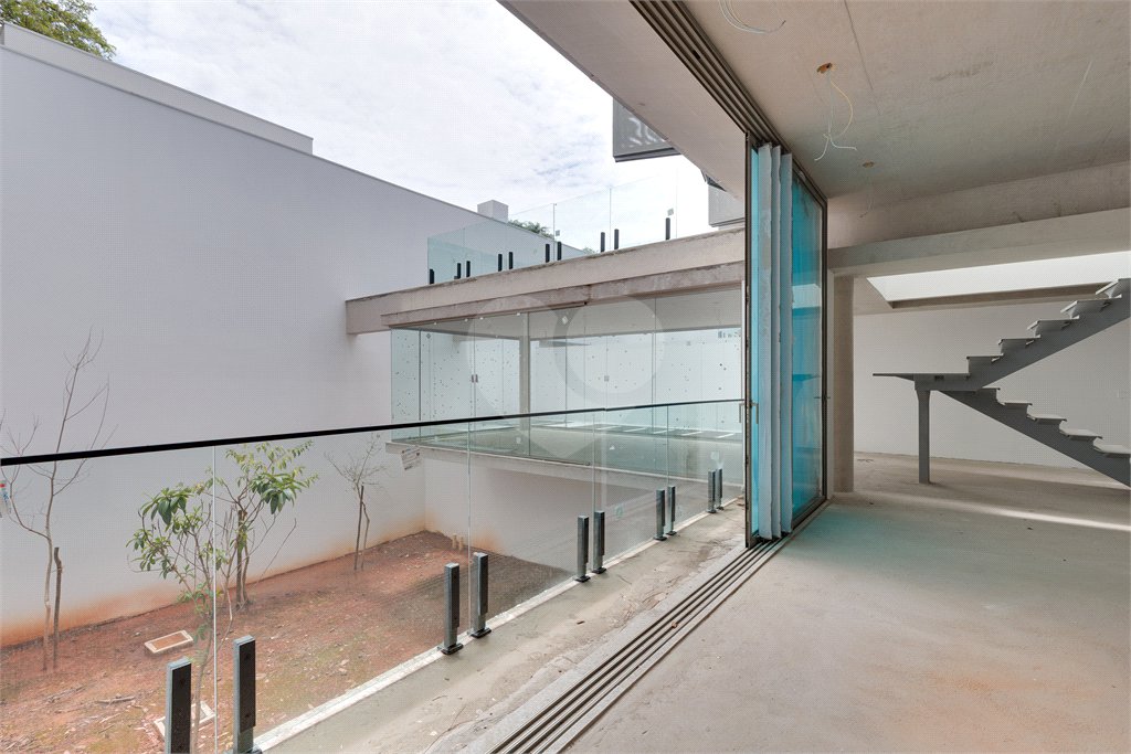 Casa à venda com 3 suítes no condomínio Residencial Heron 140, São Paulo - SP