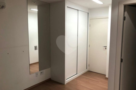 Apartamento à venda com 3 quartos, sendo 2 suítes,  em Paraíso do Morumbi, São Paulo, SP