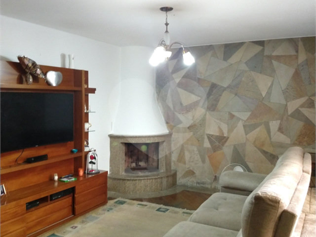 Casa Térrea à venda com 3 quartos, sendo 1 suíte,  em Vila Clarice, São Paulo, SP