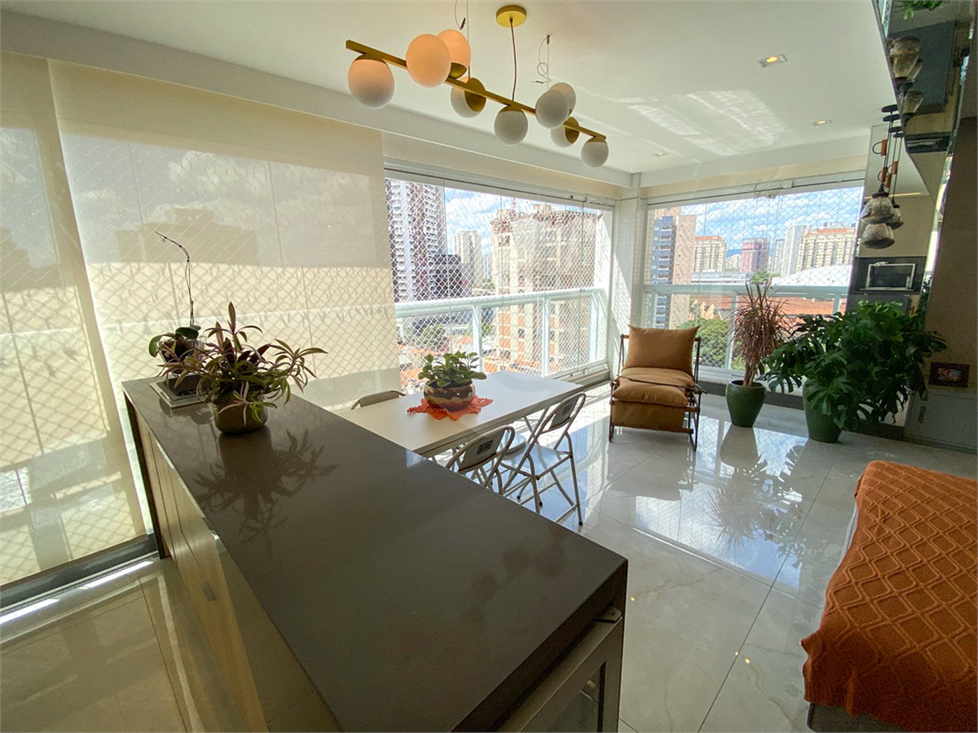 Apartamento à venda com 3 suítes em Vila Pompéia, São Paulo, SP