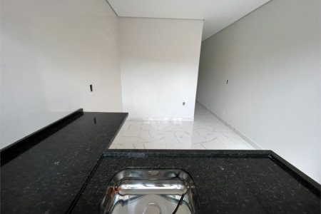 Casa de Vila à venda com 2 quartos, sendo 1 suíte, em Vila Nova Sorocaba, Sorocaba, SP