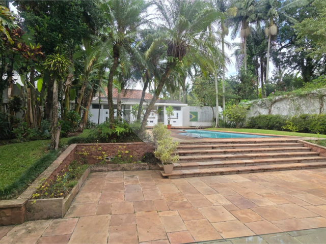 Casa à venda com 4 suítes em Santo Amaro, São Paulo, SP